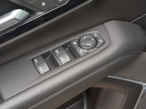 Used 2025 Chevrolet Tahoe Z71 w/ Comfort Package image 16