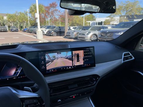 Used 2025 BMW 330i Sedan image 30