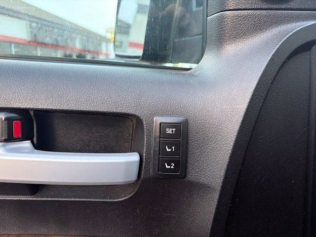 Used 2013 Toyota Tundra Limited w/ Memory Pkg AWD/4WD image 9