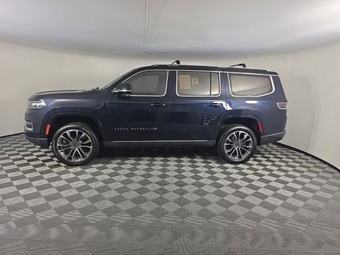 Used 2022 Jeep Grand Wagoneer Series III image 2