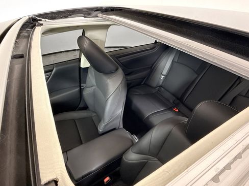 Used 2024 Lexus ES 250 w/ Premium Package image 14