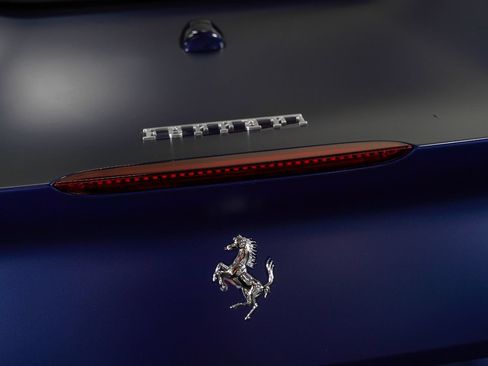 Used 2019 Ferrari Portofino RWD image 23
