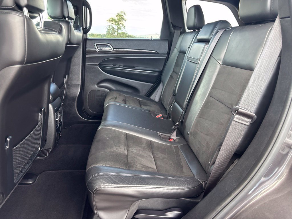 Used 2021 Jeep Grand Cherokee Laredo X AWD/4WD image 12
