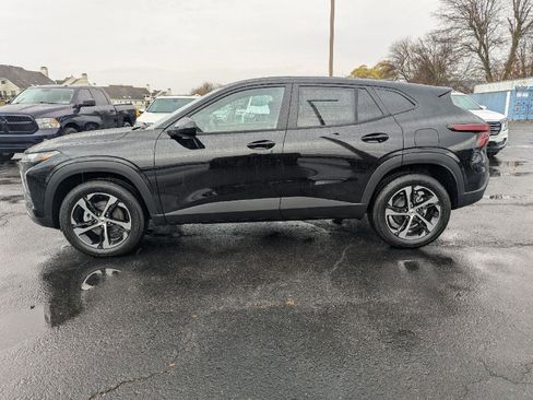 New 2026 Chevrolet Trax RS w/ Sunroof Package image 5