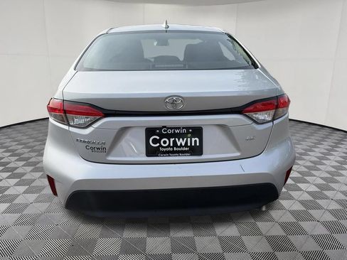 Used 2025 Toyota Corolla LE FWD image 8