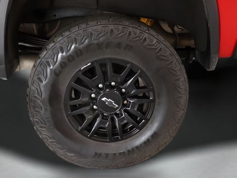 Used 2024 Chevrolet Silverado 2500 ZR2 AWD/4WD image 31