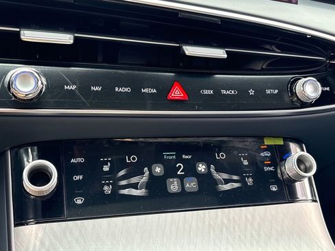 New 2026 Genesis GV70 2.5T Sport Prestige image 18