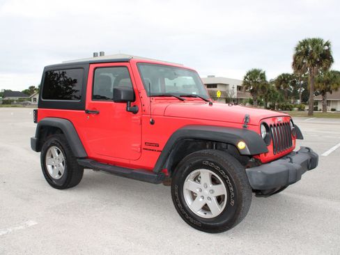 Used 2013 Jeep Wrangler Sport image 3