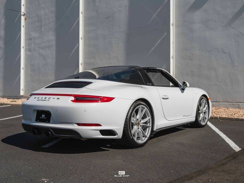 Used 2019 Porsche 911 Targa 4 AWD/4WD image 23