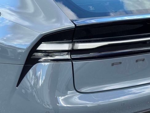 Used 2023 Toyota Prius Prime SE image 8