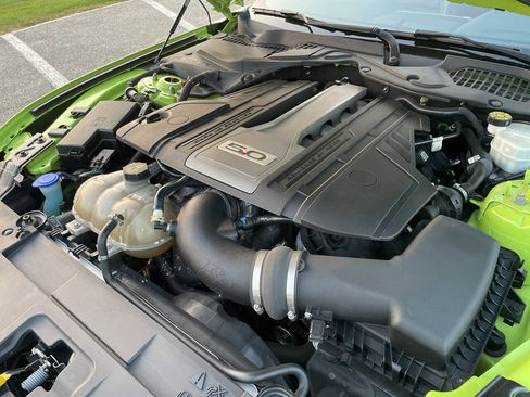 Used 2020 Ford Mustang GT RWD image 28