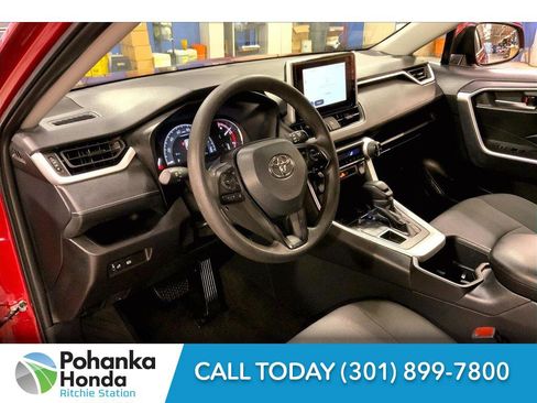 Used 2025 Toyota RAV4 XLE image 14