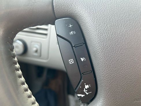 Used 2009 Buick Lucerne CX image 18