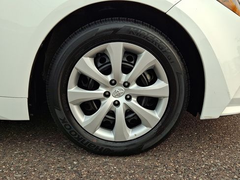 Used 2024 Toyota Corolla LE FWD image 8