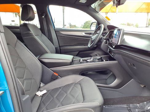 Used 2024 Volkswagen Atlas Cross Sport SE image 22