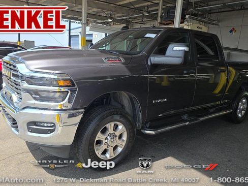 Used 2025 RAM 2500 Big Horn AWD/4WD image 1