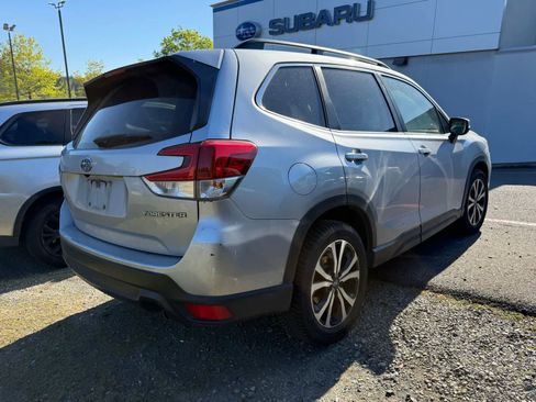 Used 2020 Subaru Forester Limited AWD/4WD image 3