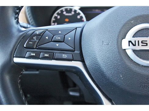 Used 2020 Nissan Sentra SV w/ SV Premium Package image 10