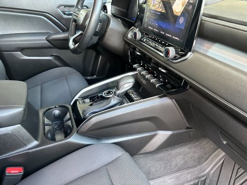 Used 2024 Chevrolet Colorado LT w/ LT Convenience Package II image 15