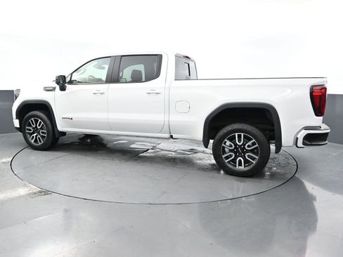 Used 2024 GMC Sierra 1500 AT4 w/ AT4 Preferred Package image 4