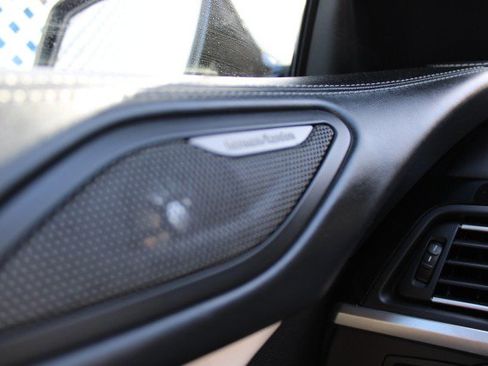 Used 2016 BMW 650i Convertible RWD image 9