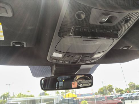 Certified 2021 Ford F250 Platinum w/ FX4 Off-Road Package AWD/4WD image 33