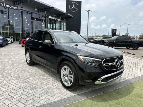 Used 2025 Mercedes-Benz GLC 300 image 7