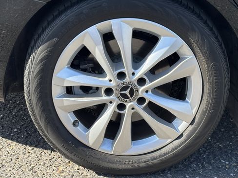 Used 2019 Mercedes-Benz C 300 Sedan image 7