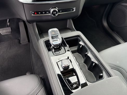 Used 2025 Volvo XC90 B6 Core w/ Climate Package image 28