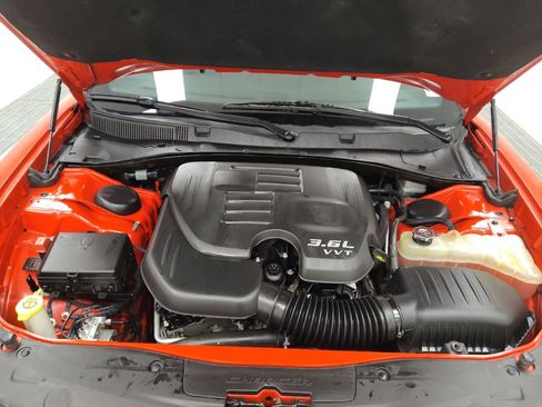 Used 2017 Dodge Charger SXT image 30