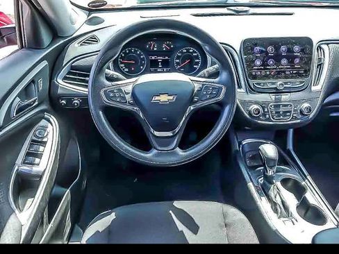 Used 2023 Chevrolet Malibu LT FWD image 11
