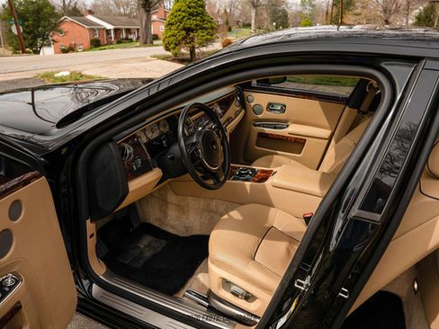 Used 2014 Rolls-Royce Ghost image 70