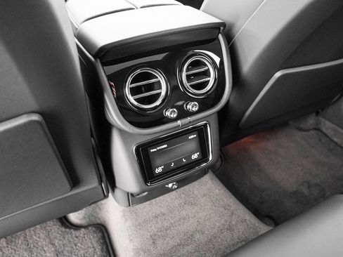New 2026 Bentley Bentayga AWD/4WD image 29