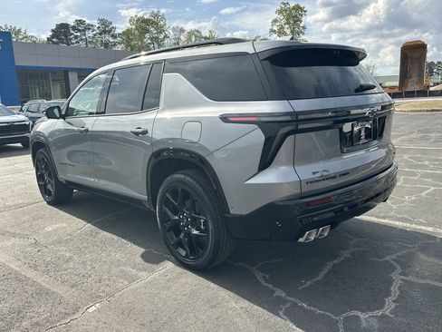 New 2026 Chevrolet Traverse RS w/ LPO, Floor Liner Package AWD/4WD image 7