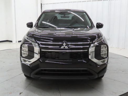 New 2026 Mitsubishi Outlander ES FWD image 9