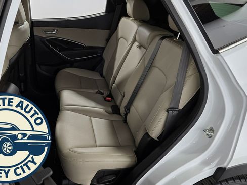 Used 2017 Hyundai Santa Fe Sport 2.0T image 24