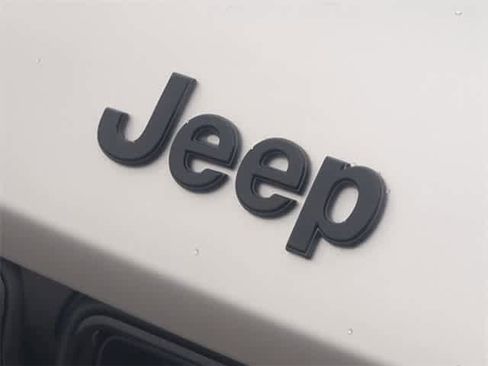 New 2025 Jeep Grand Cherokee Limited image 12