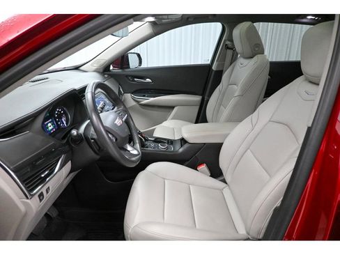 Used 2023 Cadillac XT4 Premium Luxury image 34