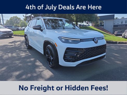New 2026 Volkswagen Tiguan SE R-Line FWD image 1
