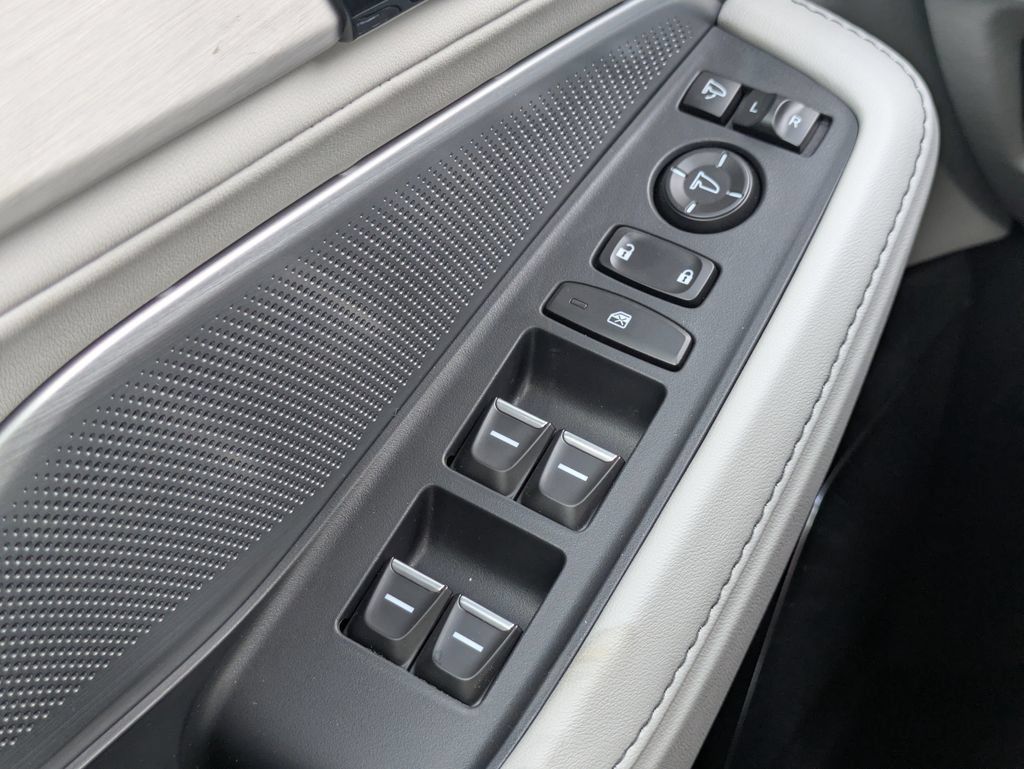 Used 2026 Acura MDX w/ Technology Package FWD image 26