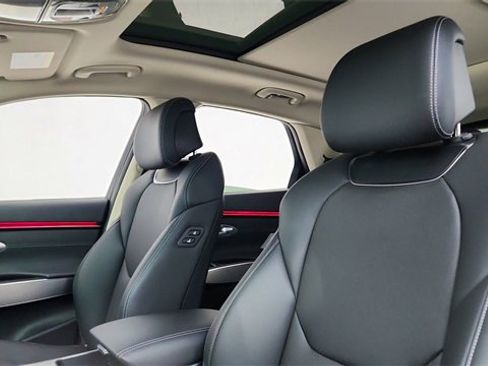 Used 2026 Genesis GV70 2.5T Select image 31