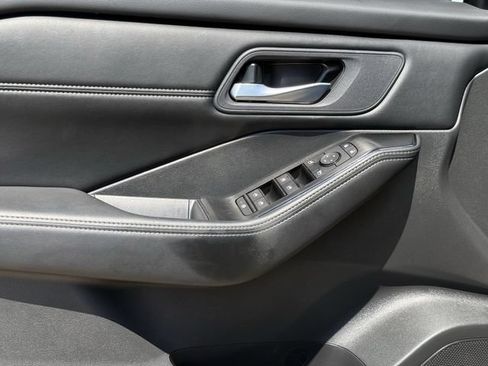 Used 2026 Nissan Rogue Dark Armor FWD image 25