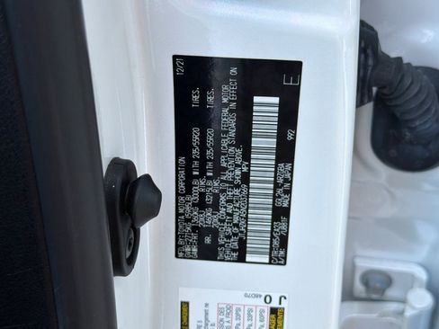 Certified 2022 Lexus RX 350L Premium w/ Premium Package AWD/4WD image 39