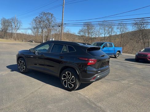 Used 2024 Chevrolet Trax RS w/ Sunroof Package image 7