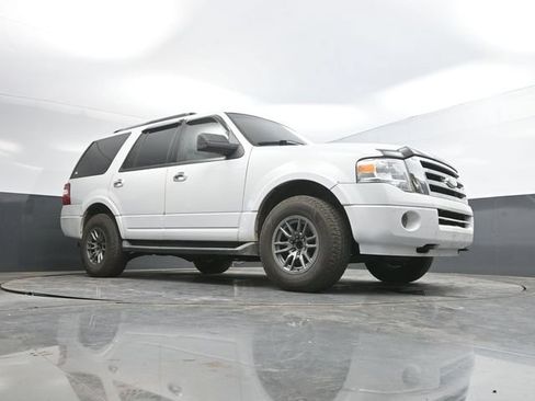 Used 2009 Ford Expedition XLT AWD/4WD image 40
