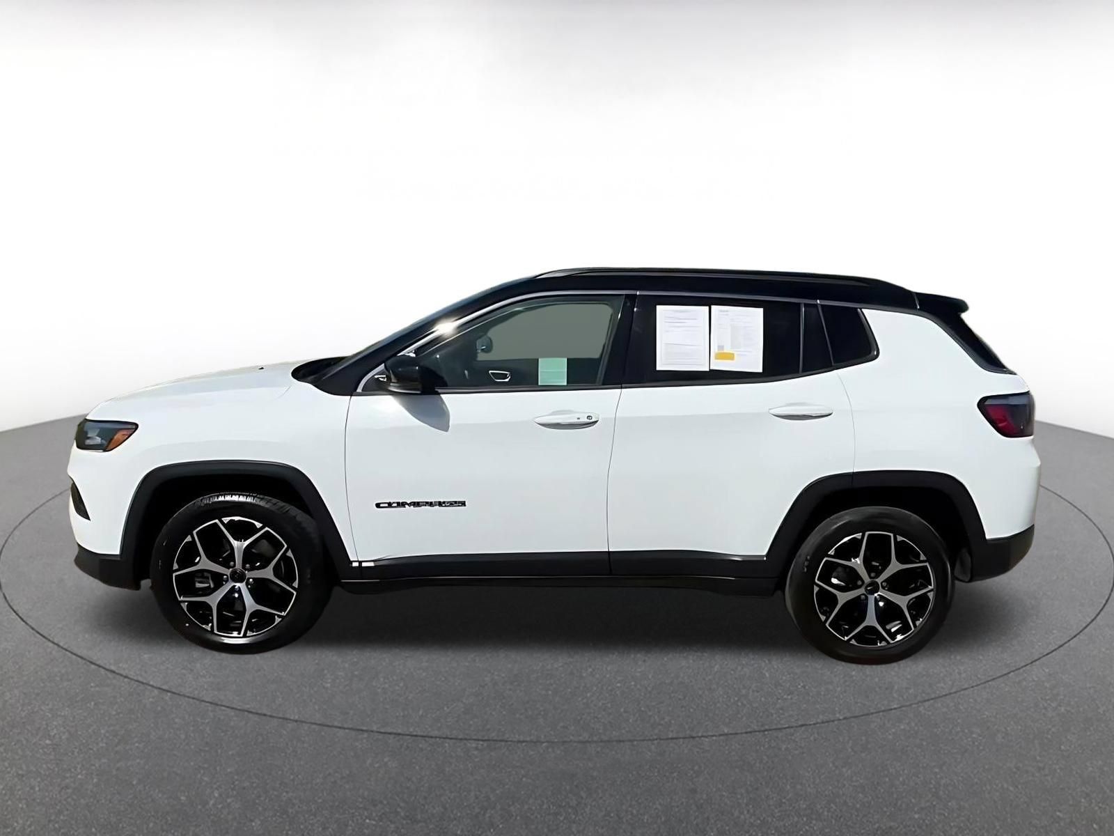 Used 2025 Jeep Compass Limited AWD/4WD image 8