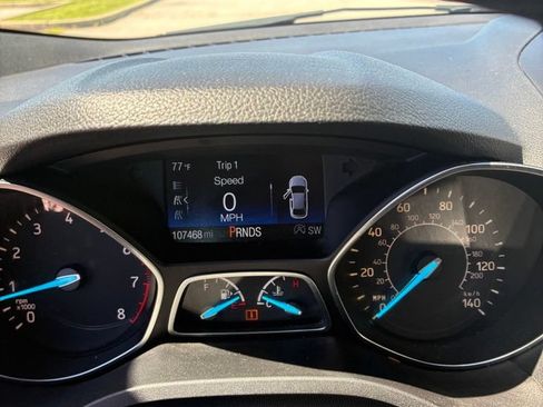 Used 2017 Ford Escape SE FWD image 23