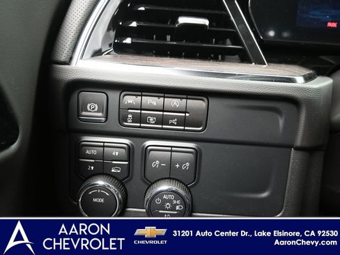 New 2025 Chevrolet Suburban Premier image 10