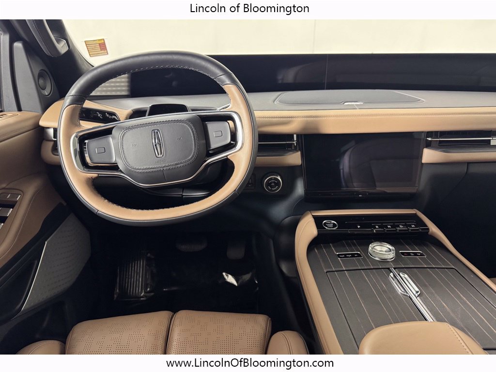 New 2025 Lincoln Navigator L Black Label AWD/4WD image 18