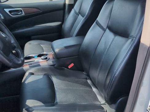 Used 2020 Nissan Pathfinder Platinum AWD/4WD image 11